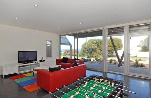 Hayborough House | 120 Seagull Hayborough - BYO Linen - Wi-Fi Beach Pet Friendly