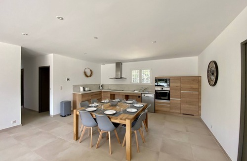 Orgnac-l'Aven Villa | 120m2 PMR-accessible air-conditioned villa with private heated pool and jacuzzi