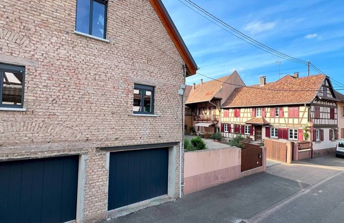 Blaesheim House | 120m² village house with 3 bedrooms and terrace, ideal for couples of friends