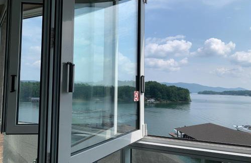 Huddleston Apartment | 1273 Graves Harbor Trail UNIT 331
