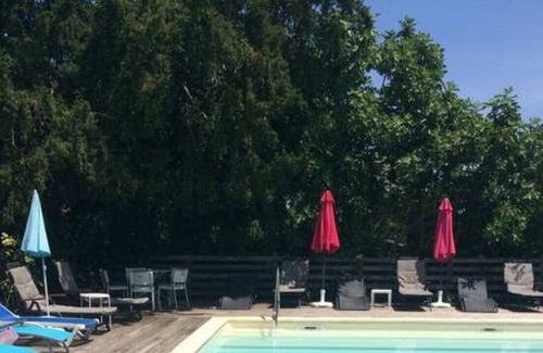 Pillac House | 12th-century country home perfect for large groups and families