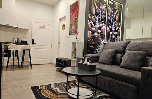 Khlong Ton Sai Condo | 12th Floor Cozy Studio Room, 5-10 Mins walk to IconSiam and BTS