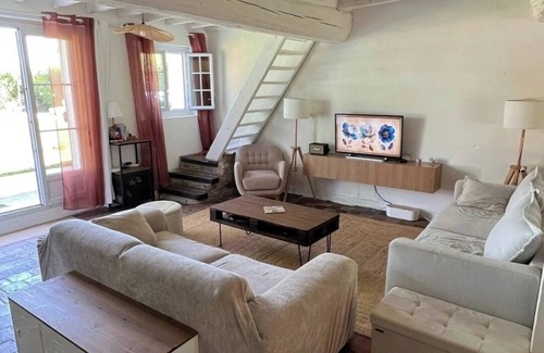 Rebais Villa | 13-bed gîte with swimming pool - weekends, parties, cousinades (77)