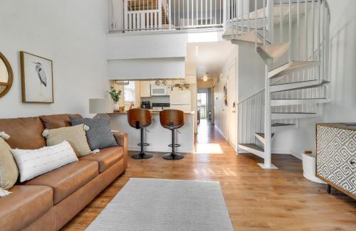 Oak Harbor Apartment | 13 Mi to Port Clinton Lake Erie Getaway with Dock