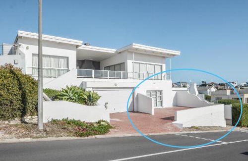 Yzerfontein Apartment | 13 on Main Beach Flat