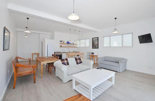 Yzerfontein Apartment | 13 on Main Beach Flat