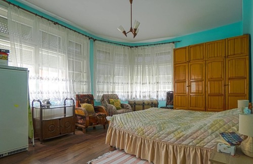 Razgrad House | 130 sqm house, central heating, A/C Razgrad town centre