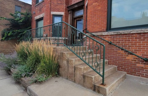 Vine Apartment | 131 Cedar 1 · Enchanting 2BR Haven | Downtown Kalamazoo Gem
