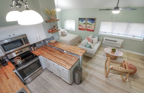 Lawrence House | 1316 Iowa St. · [S] Cozy Studio for a Peaceful Lawrence Getaway!