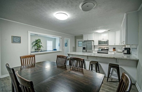 Madison House | 134 Meadowdale · Quite Neighborhood Executive Home 2 to 12 Mths