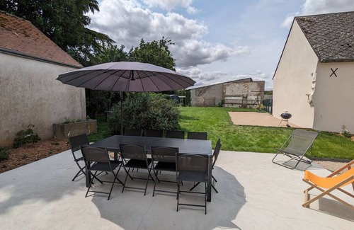 Huisseau-sur-Mauves Cottage | 135 m² Cabin ∙ 4 bedrooms ∙ 10 guests
