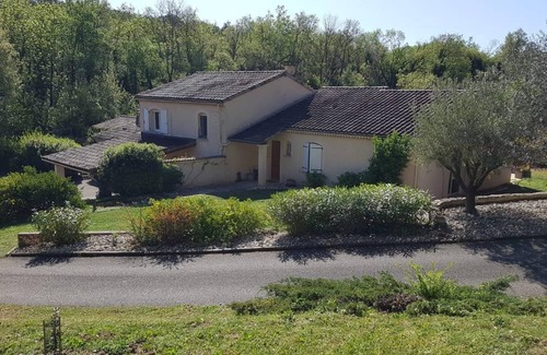 Monteleger House | 135 m² Gîte ∙ 3 bedrooms ∙ 6 guests