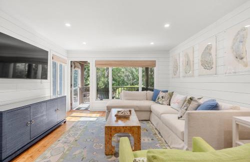 West Beach Village Villa | 1351 Fairway Oaks Villa by Akers Ellis Rentals