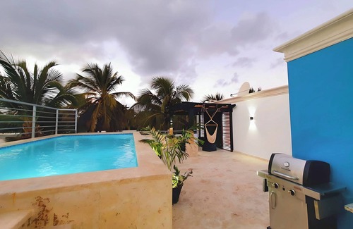 El Cortecito Condo | 13BR Spacious Multi-Unit Retreat with Rooftop Plunge Pool - Walk to Beach +Bonus