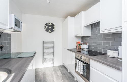 York House | 14 Acomb Wood Drive Peaceful 2-Bed Home in York with Free Parking I Pass The Keys