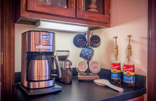 Canton House | 14 Acres - Theater Room - 20 Miles to DT Asheville - Paved Drive the whole way!