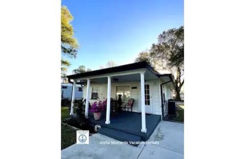 Carrollwood House | # 14 @Delightful Cabin Tampa Home by Joyful Moments