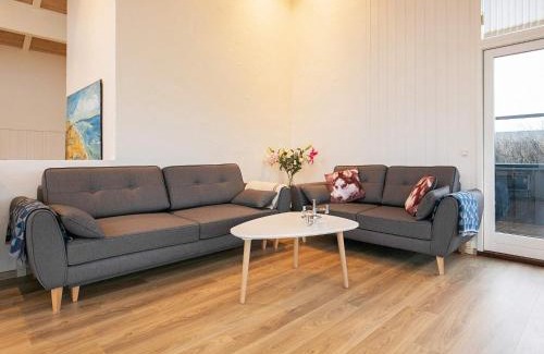 Grønhøj House | 14 person holiday home in Løkken-By Traum