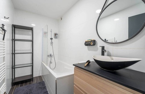 Woippy Bed & Breakfast | 14. Private room 22m² + Sofa bed - WIFI - 120m² - France