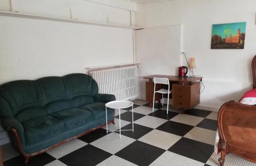 Dreux House | 14 Rue le Menestrel