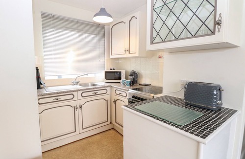 Mundesley Cottage | 14 SIESTA MAR, pet friendly, with a garden in Mundesley