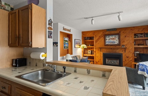Waitsfield Condo | 14 Snowside 2 Bedroom Condo by RedAwning