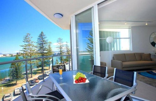 Caloundra Resort | 140 m² Resort ∙ 3 bedrooms ∙ 127 guests
