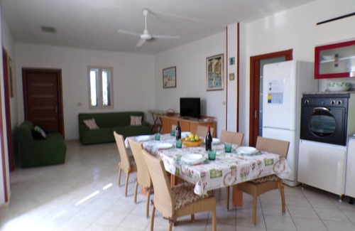 Syracuse Resort | 140 m² Resort ∙ 4 bedrooms ∙ 8 guests