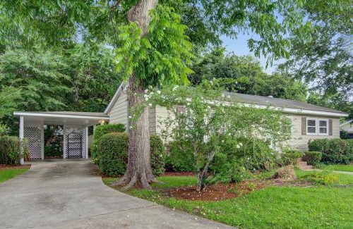 Old Village House | 1470 Barbara