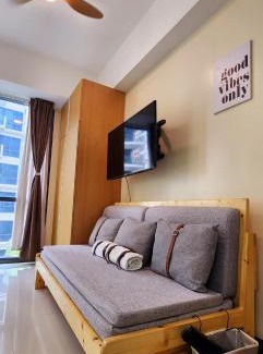 Pinagsama Apartment | 14F BGC Unit 3 mins Walk to The Venice Grand Canal Mall Pet Friendly
