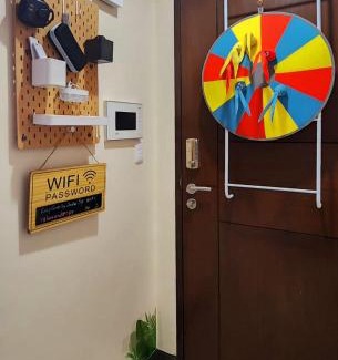 Pinagsama Apartment | 14F BGC Unit 3 mins Walk to The Venice Grand Canal Mall Pet Friendly