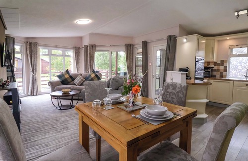 Tunstall Cottage | 15 BADGERS RETREAT - TWO DALES in Catterick, North Yorkshire