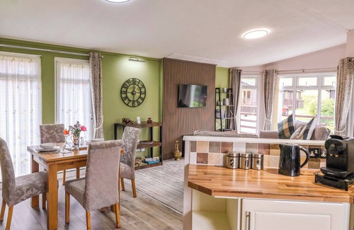 Tunstall Cottage | 15 BADGERS RETREAT - TWO DALES in Catterick, North Yorkshire