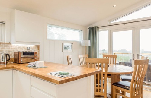 Dobwalls Cottage | 15 FARAWAY FIELDS, pet friendly, luxury holiday cottage in Dobwalls