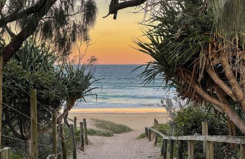 Yaroomba House | 15 Goongilla St