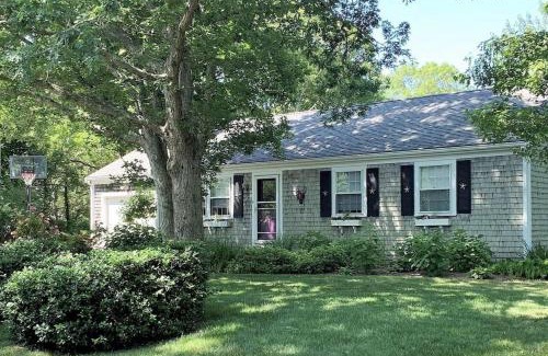 East Orleans House | 15 min Walk to Nauset Beach
