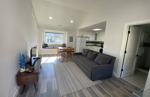 Country Club Apartment | 15 mins to Stanford or google! 2023 construction, prime location & grand view