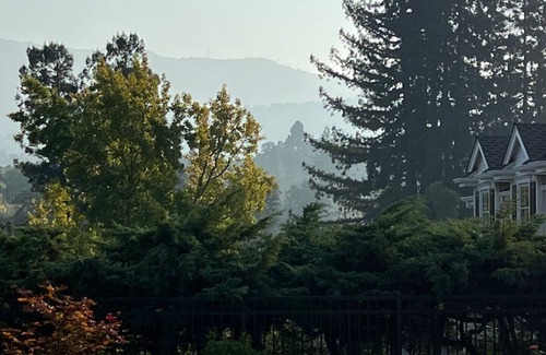 Country Club Apartment | 15 mins to Stanford or google! 2023 construction, prime location & grand view