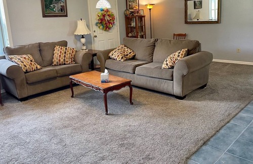Crystal River House | 15 Minutes to the Gulf of Mexico! Beautiful home on Lake Rousseau