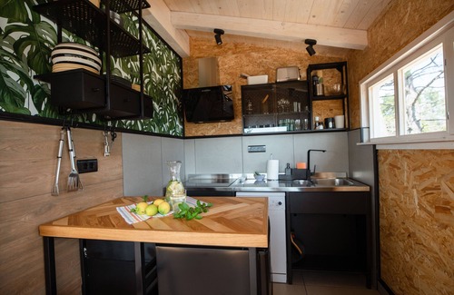 Rogac Ski Chalet | !15% OFF in October!/Unwind in a unique chalet with an amazing sea view patio