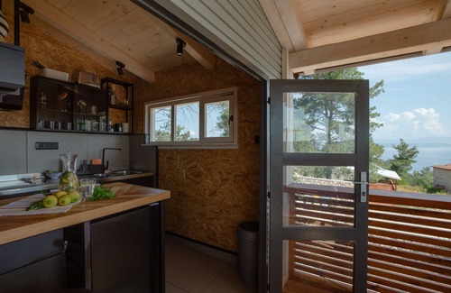 Rogac Ski Chalet | !15% OFF in October!/Unwind in a unique chalet with an amazing sea view patio