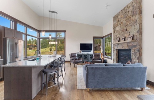 Silverthorne Cottage | 15 W Benjamin Lane by Summit County Mountain Retreats