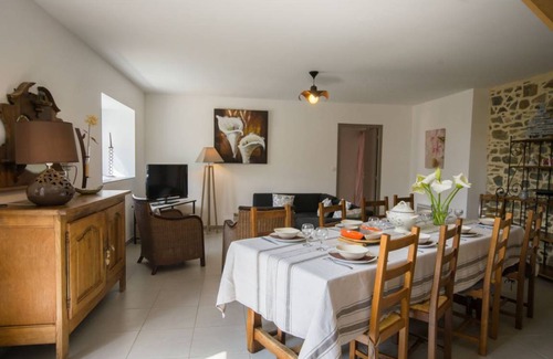 Morieux House | 150 m² Gîte ∙ 4 bedrooms ∙ 8 guests