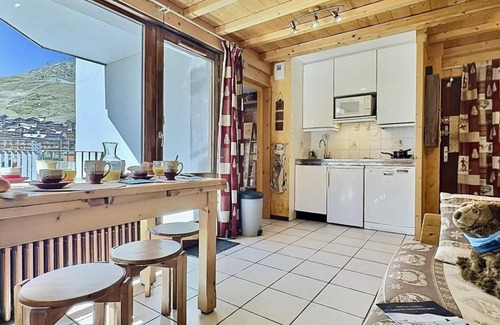 Le Lavachet Apartment | 150m from resort center, 2nd floor, view ski slopes, balcony, tv, 28m², Tignes