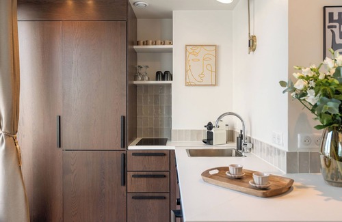 Necker Apartment | 1530 Roux