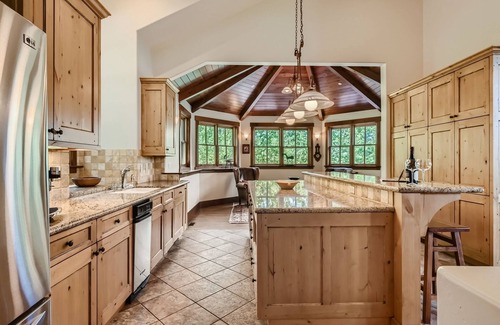 Cordillera House | 155 E. Timber Draw - Perfect Cabin in the Woods