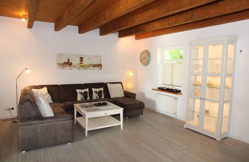 Hamswehrum House | 155 m² House ∙ 2 bedrooms ∙ 4 guests