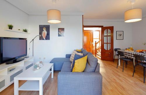 El Pison House | 158A Triplex Rinconin con piscina