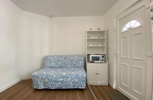 Saint-Jean Eudes Saint-Gilles Apartment | 15m for 2 near the Castle and the Port of Caen!