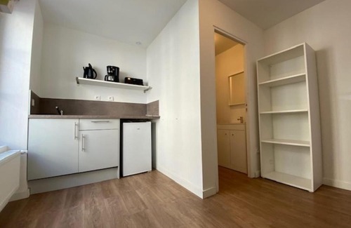 Saint-Jean Eudes Saint-Gilles Apartment | 15m for 2 near the Castle and the Port of Caen!
